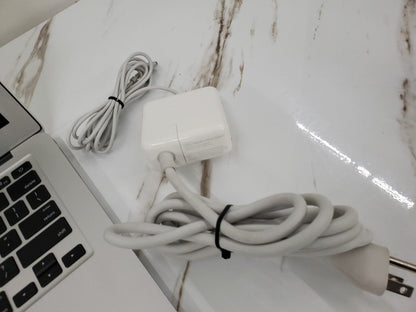 Apple MacBook Air A1466 13.3" Intel I5 CPU 4GB RAM 120 SSD